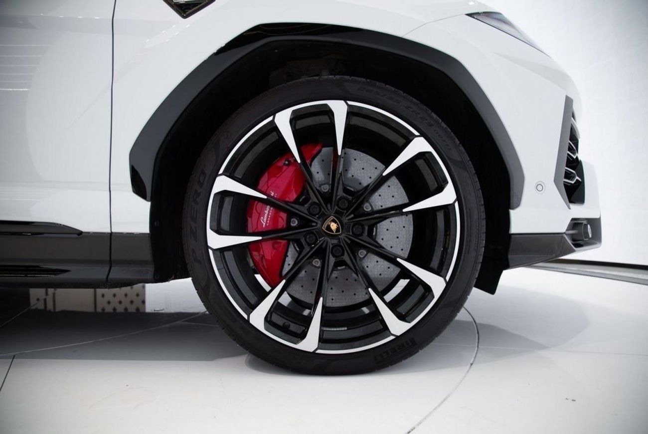 لامبورغيني اوروس 4.0T