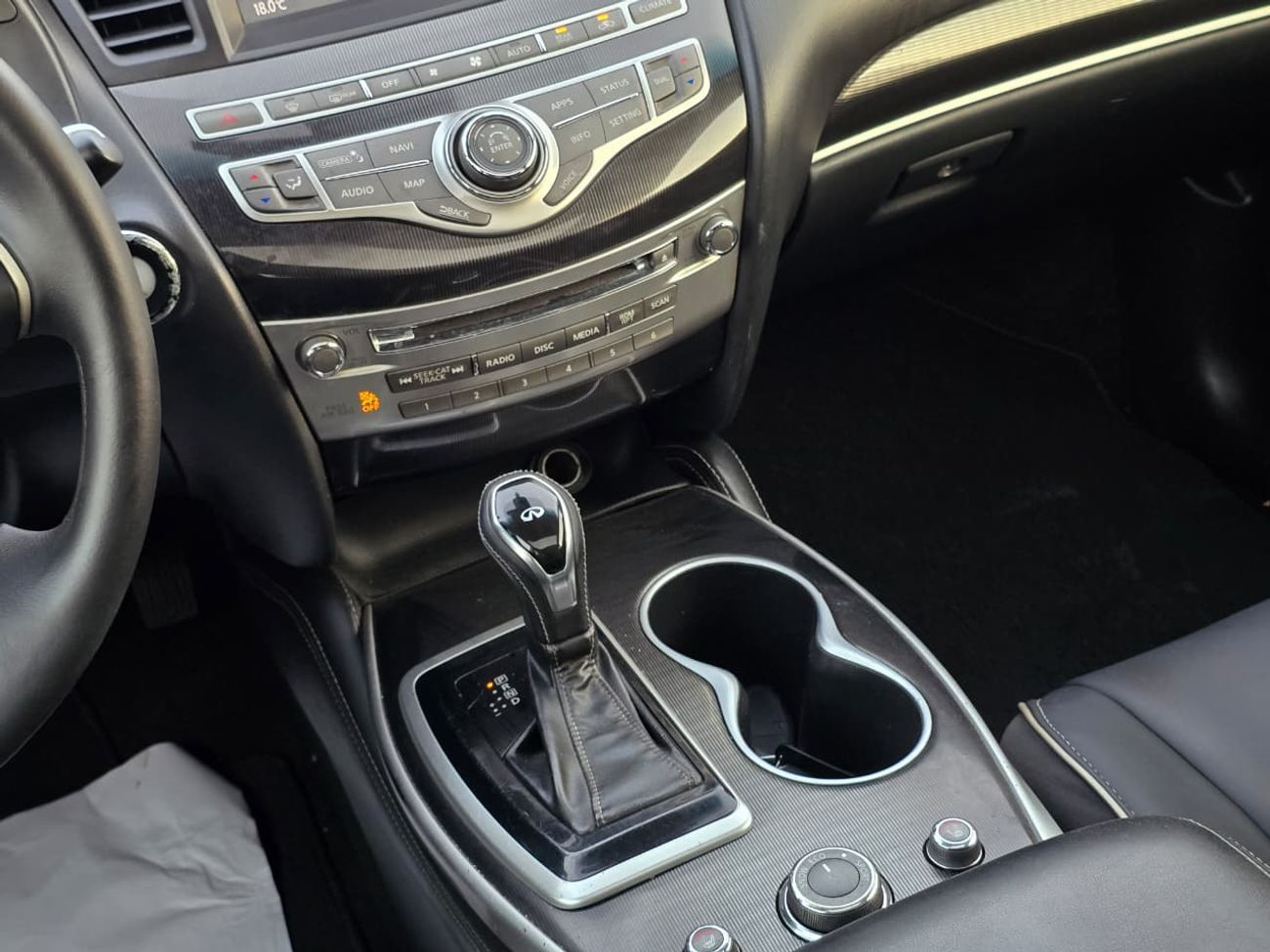 إنفينيتي QX60 Luxury 3.5L