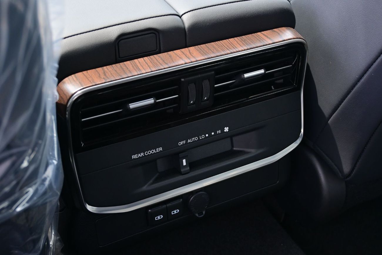 Toyota Land Cruiser GXR3 3.3L Toyota Land Cruiser GX-R 3.3L TwinTurbo V6 Diesel, 4WD