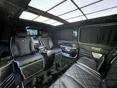Mercedes-Benz V 300 ARRIVAL MODEL VIP MERCEDES GCC V300 with ADDITIONAL REAR AC - 2 Years Warranty by VLINE