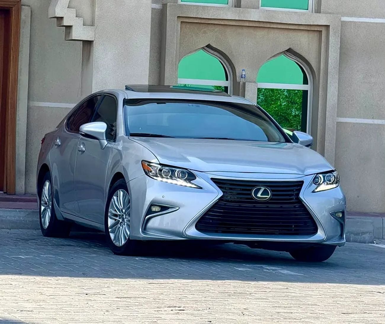 Lexus ES350 لكزس ES350 موديل فل اوبشن عليها كت