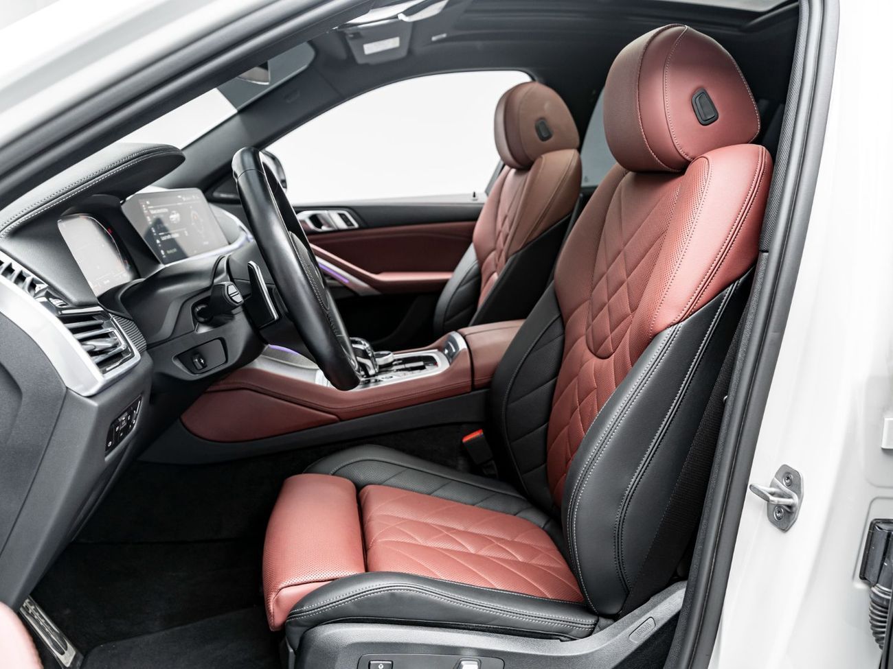 BMW X6 40i M Sport 3.0L 2023 BMW X6 xDrive40i, 2028 BMW Warranty + Service Contract, Low KMs, GCC