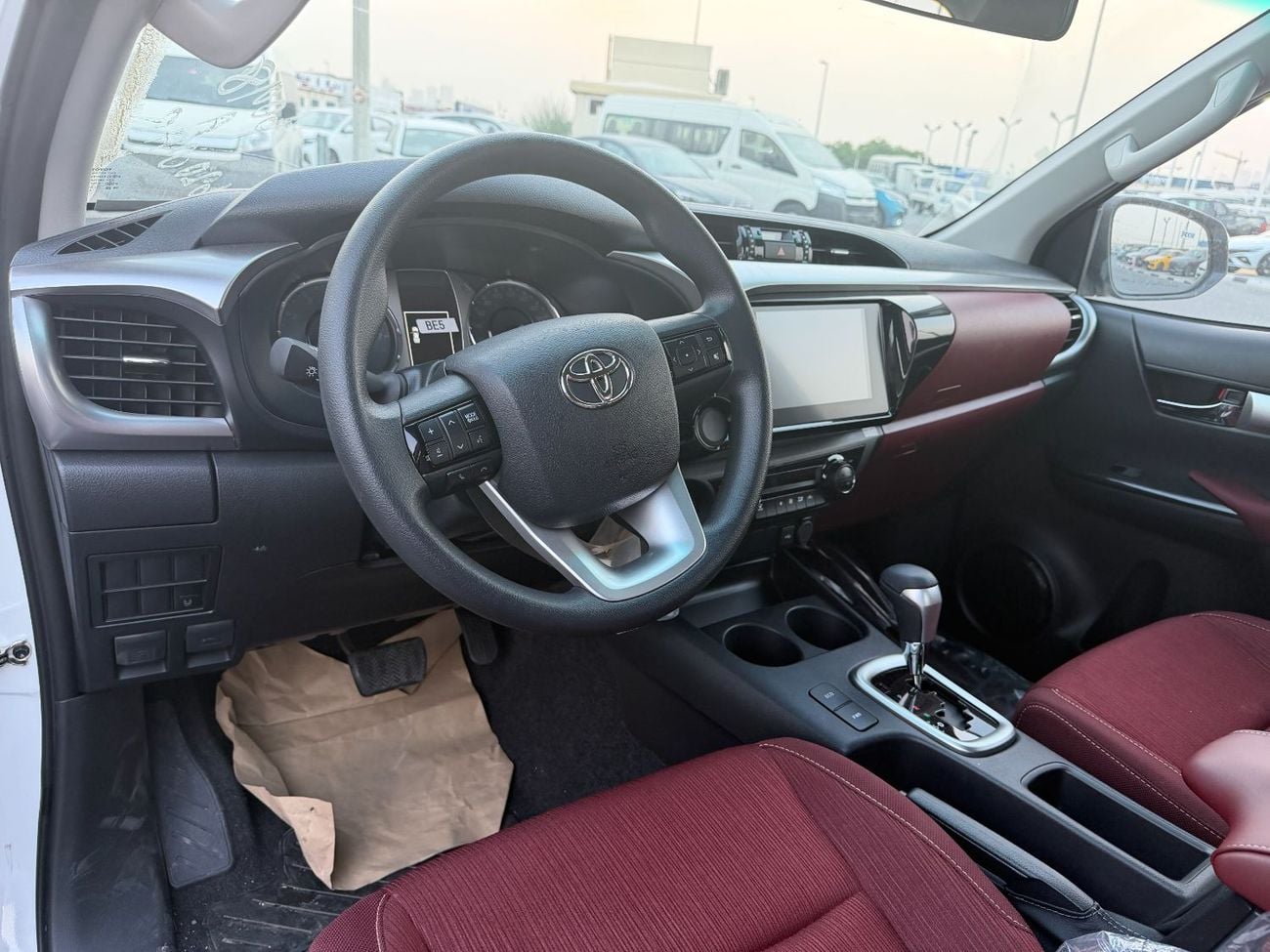Toyota Hilux SR5 (NON GCC)