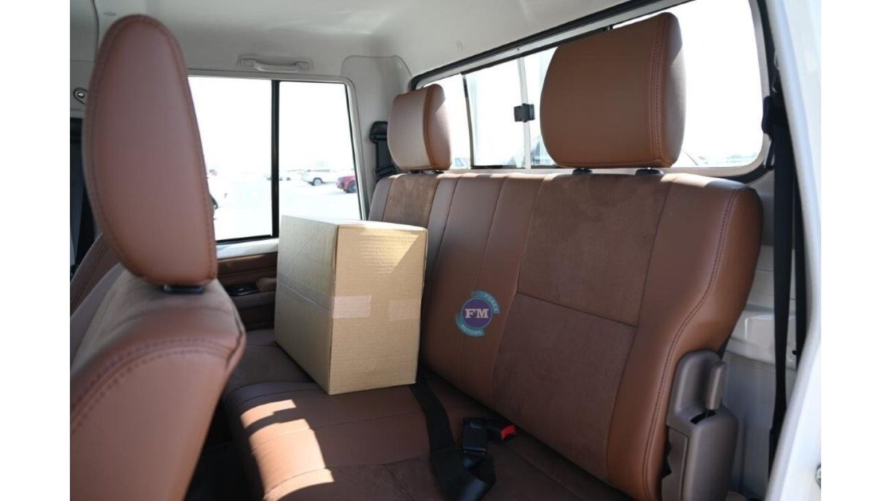 تويوتا لاند كروزر بيك آب 79 Double Cab 4.0L Petrol