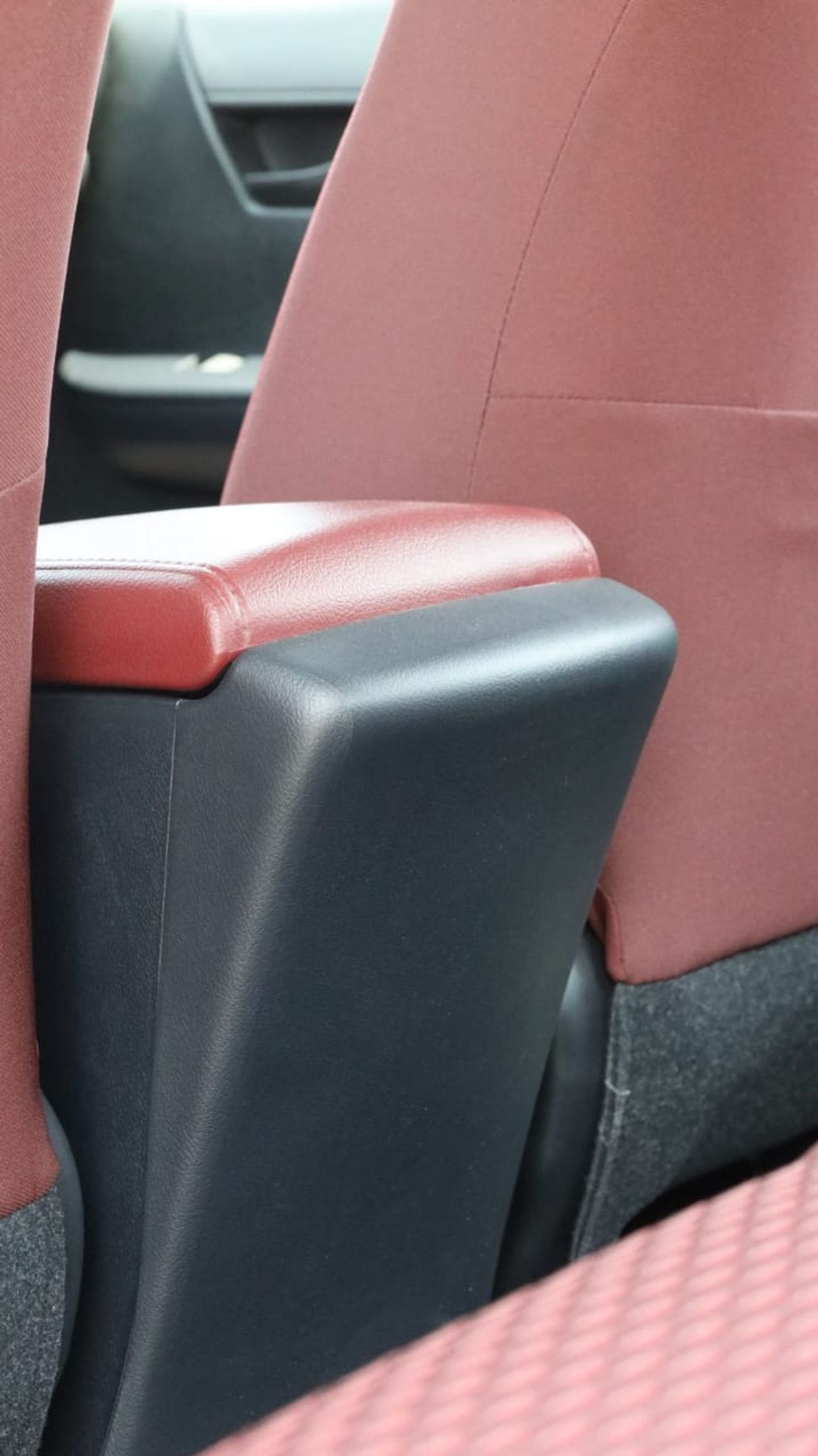 Toyota Hilux DLX 2.4L