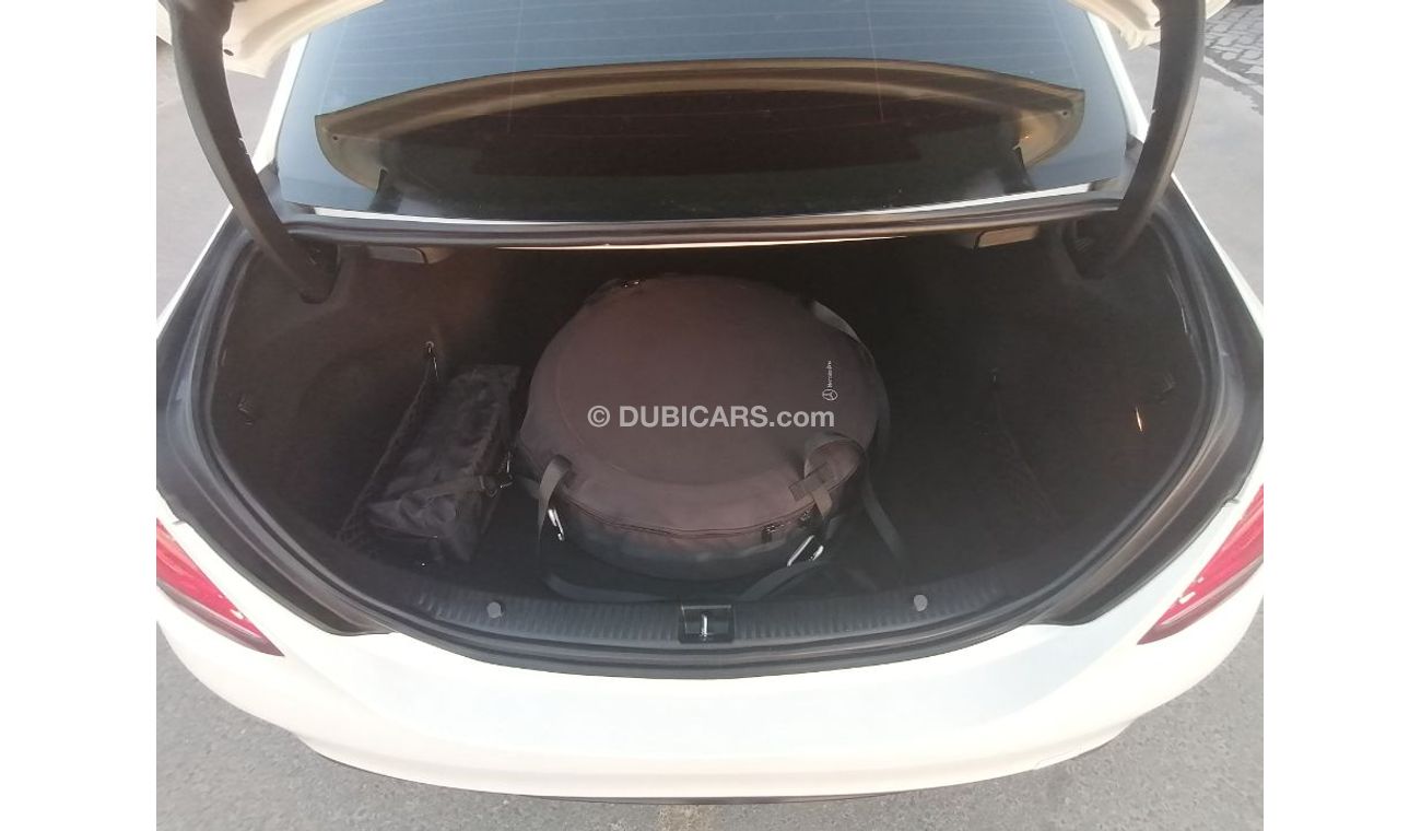 Mercedes-Benz C 63 AMG Mercedes C63s 2016 GCC Specefecation Very Clean Inside And Out Side Without Accedent No Paint