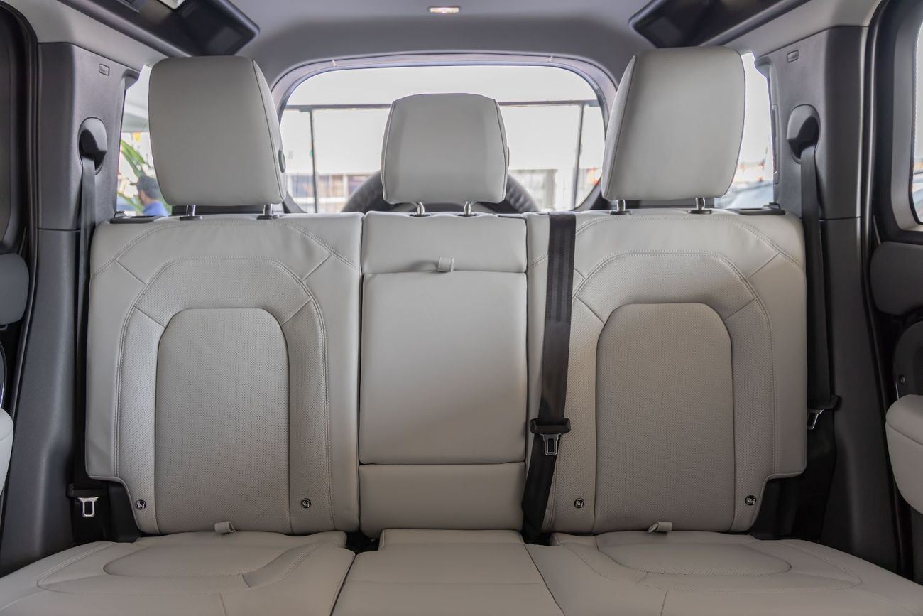 Land Rover Defender Land Rover Defender X-Dynamic HSE P400 | GCC | 2026 (Export)