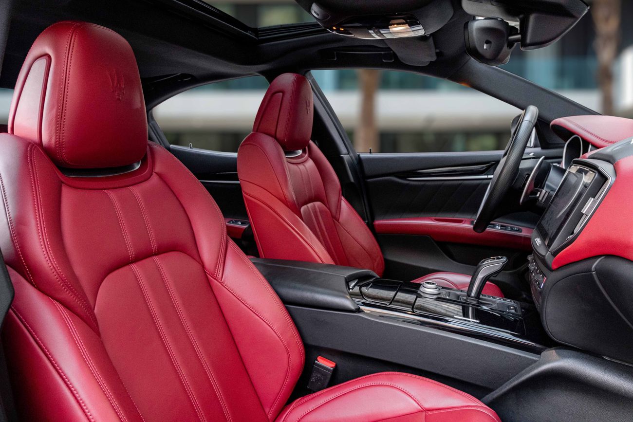 مازيراتي جيبلي Ghibli GranSport | 2,527 P.M | 0% Downpayment | Agency Warranty | Al Tayer Service History