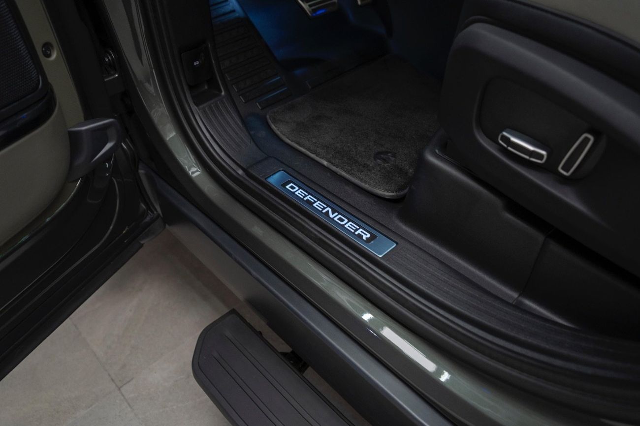 Land Rover Defender OCTA Faroe Green Edition 1 | 2025 | GCC Specs | Brand New | AlTayer Warranty&Service