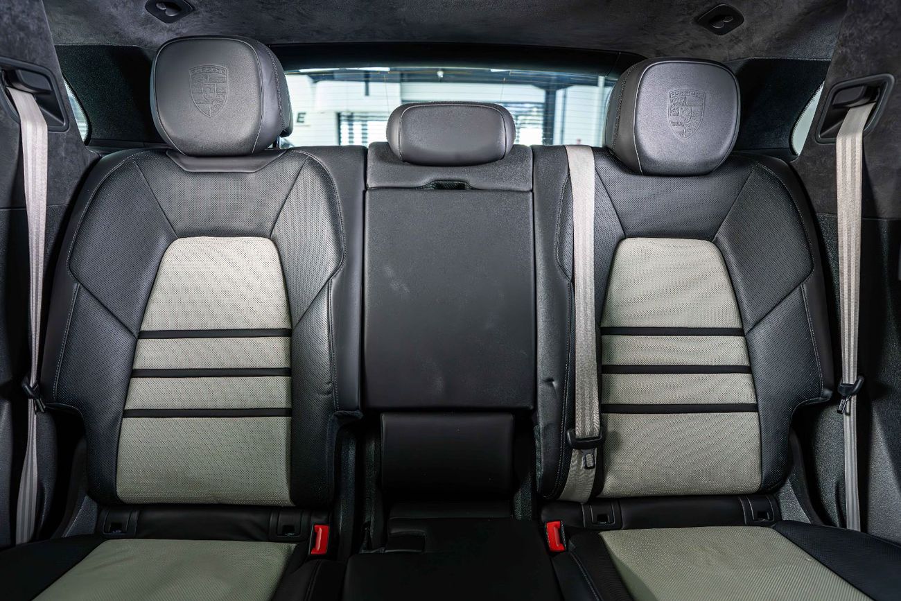 بورش كايان Turbo 4.0L (550 HP)