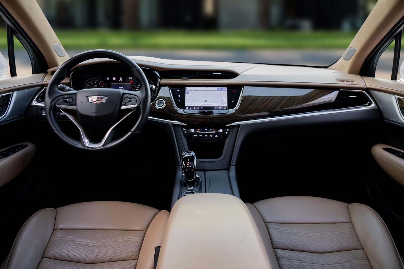 كاديلاك XT6 2,350 P.M | 0% Downpayment | XT6 400 AWD CADILLAC SERVICED!