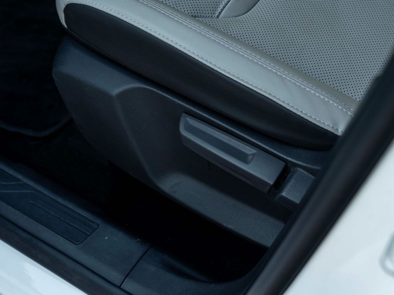 Ford Territory AED 1,494 PM • TERRITORY 1.8L STD • OFFICIAL FORD WARRANTY + SERVICE PLAN UNTIL 2027 • FRESH ARRIVAL