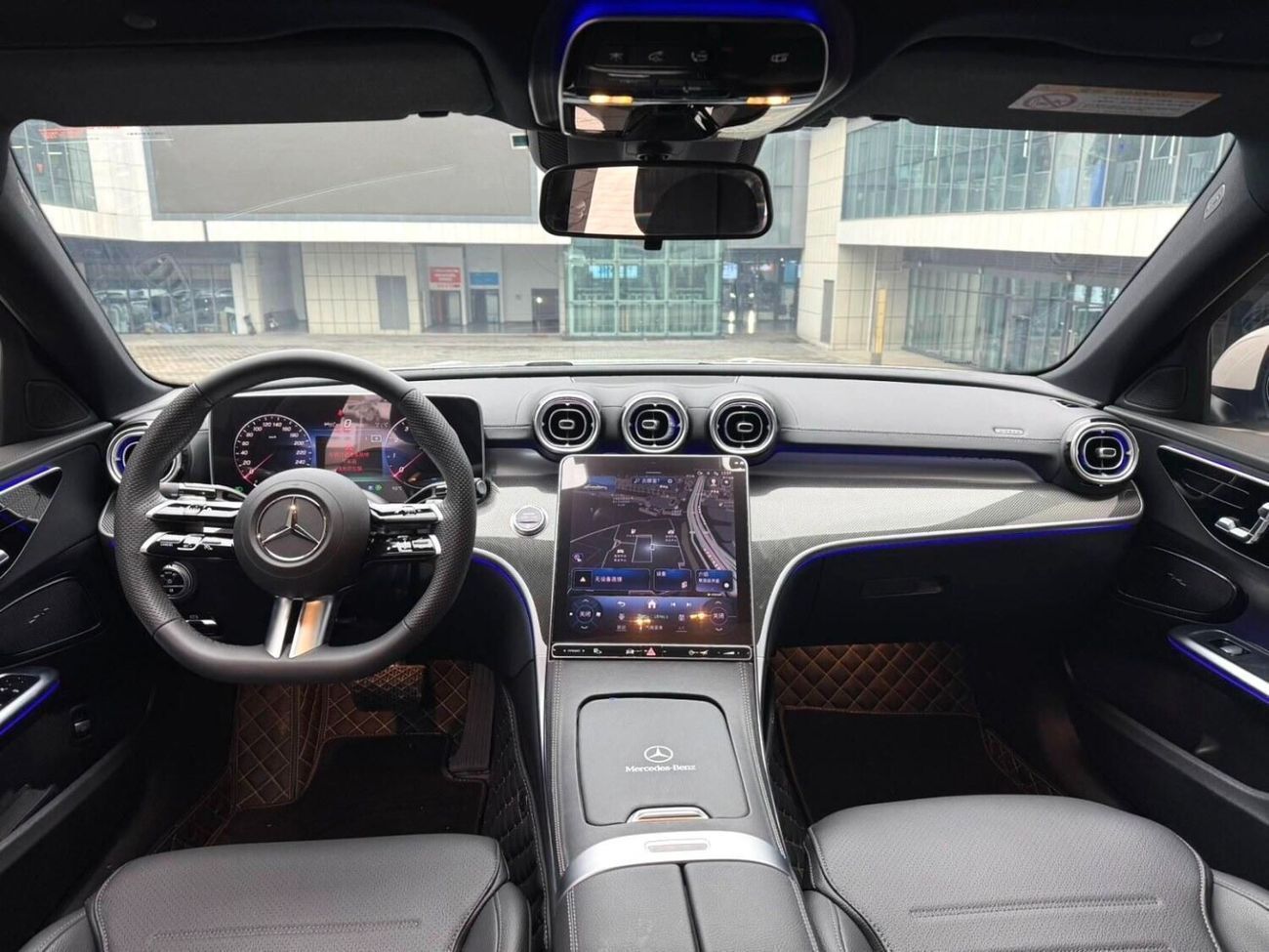 Mercedes-Benz 260 c260L