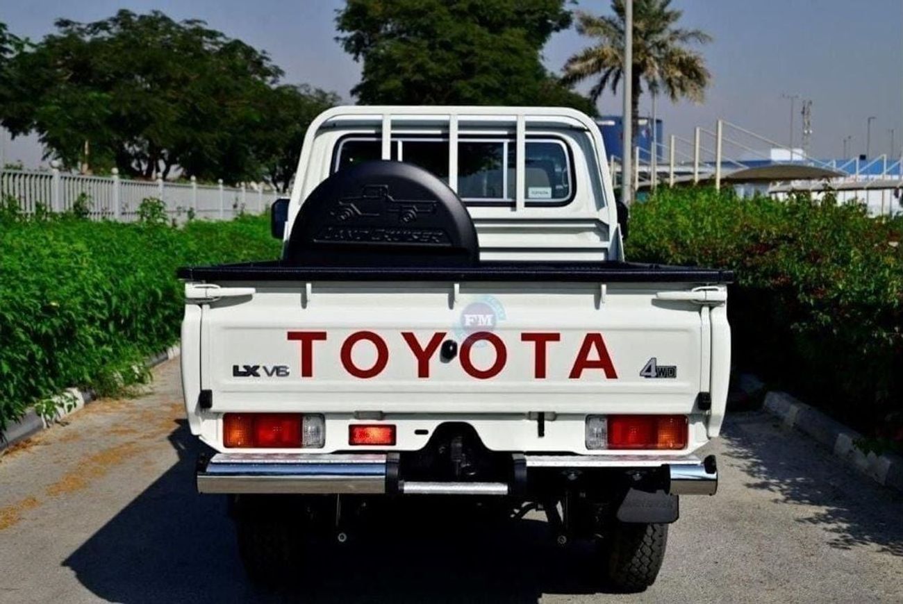 Toyota Land Cruiser Pick Up 79 Single Cab DLX 4.0L Petrol 4WD Automatic
