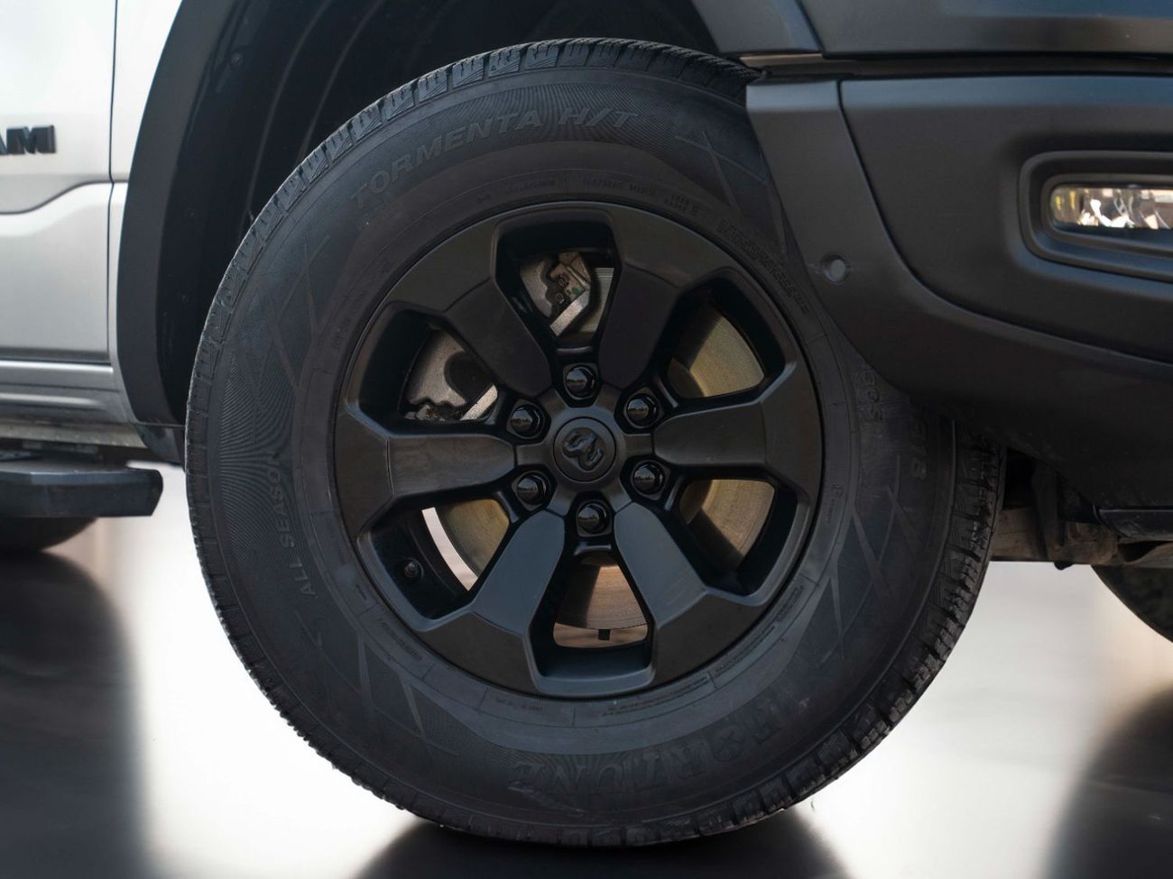 رام 1500 Rebel Crew Cab 5.7L