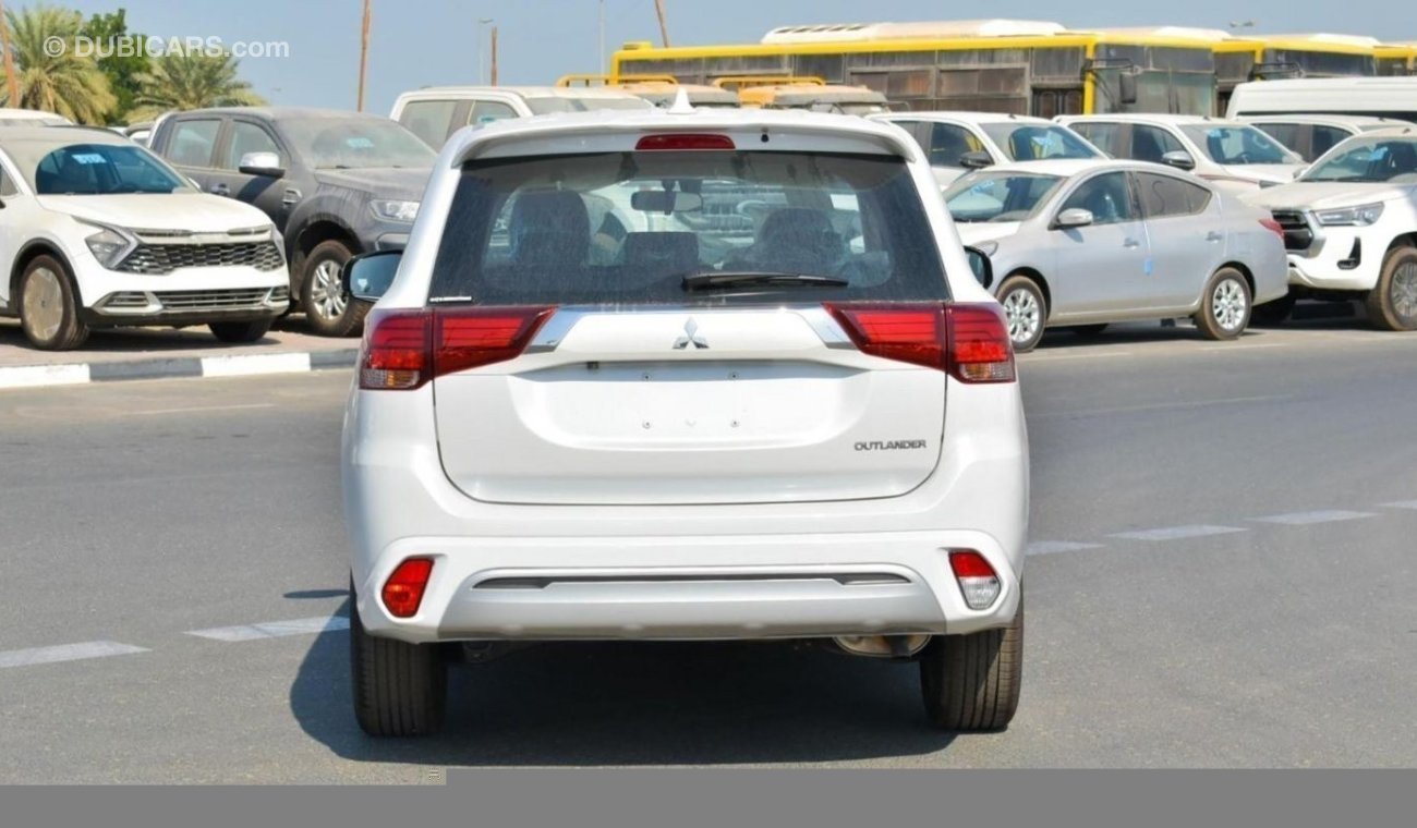 ميتسوبيشي آوتلاندر For Local Only Brand New Mitsubish Outlander Sport Plus | 2WD Petrol | A/T White/Black | 2022 |