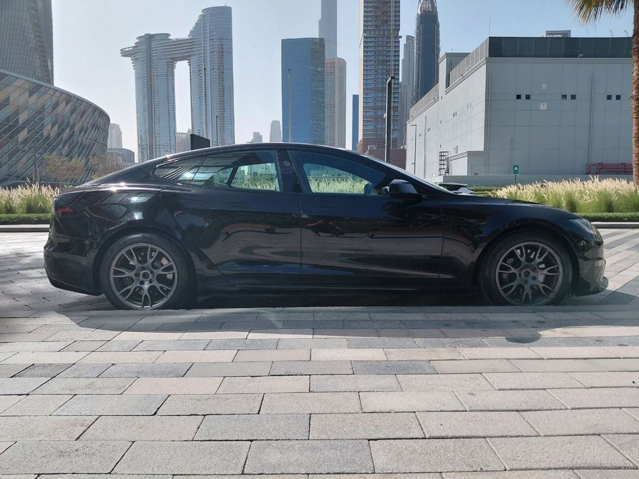 Tesla Model S LONG RANGE