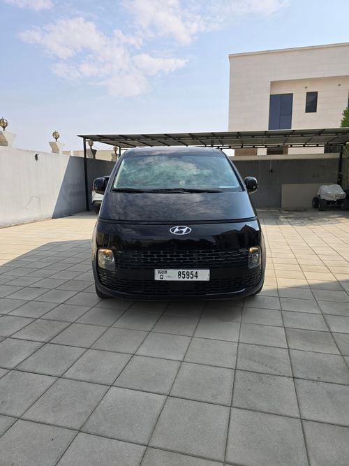 Hyundai Staria Premium