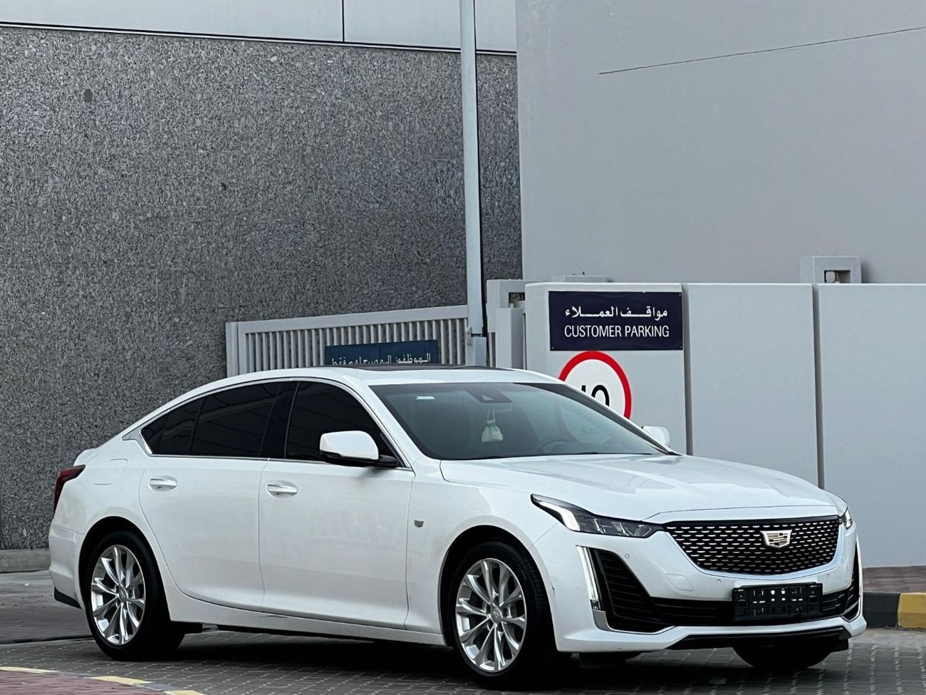 Cadillac CT5 CT5 2.8L V4 2023 // FSH // UNDER WARRANTY // ORGINAL PAINT // ACCIDENT FREE