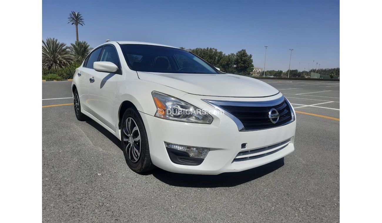 Nissan Altima SV Nissan altima 2015 full automatic accident free
