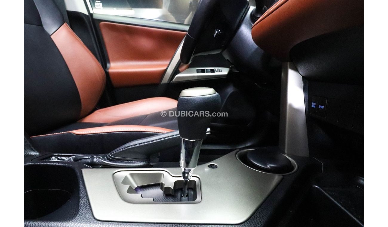 Toyota RAV4 VXR Toyota RAV4 VXR 2015 GCC under Warranty with Flexible Down-Payment.