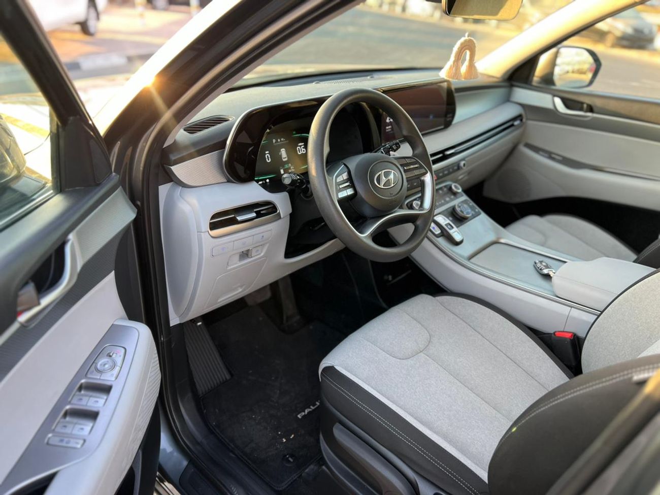 هيونداي باليساد 2023 Hyundai Palisade  MidOption-3.8L V6-AWD 4x4 - -Big Screen - Radar & Sensor