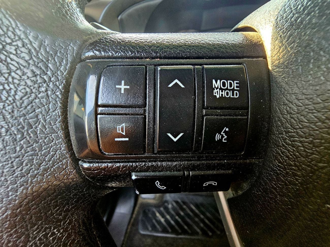 تويوتا هيلوكس PATROL/ AUTO GEAR/ WIDE BODY / AUTO WINDOWS / FULL OPTION