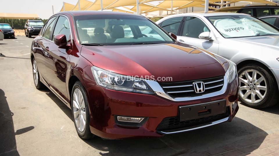 Used Honda Accord 2013 for sale in Dubai 61476