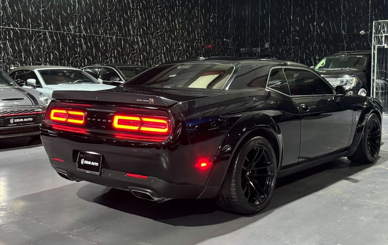 Dodge Challenger R/T Scatpack WideBody 6.2L