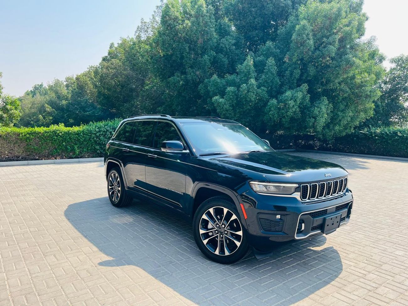 جيب جراند شيروكي Overland 3.6L