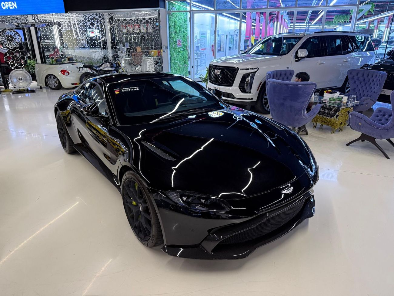 أستون مارتن فانتيج AMR 4.0L