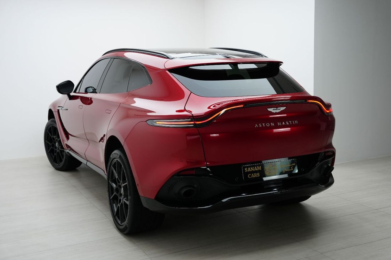 Aston Martin DBX STANDARD 2021 Aston Martin DBX 550, Panoramic Roof, Very Low KM, GCC Specs!!