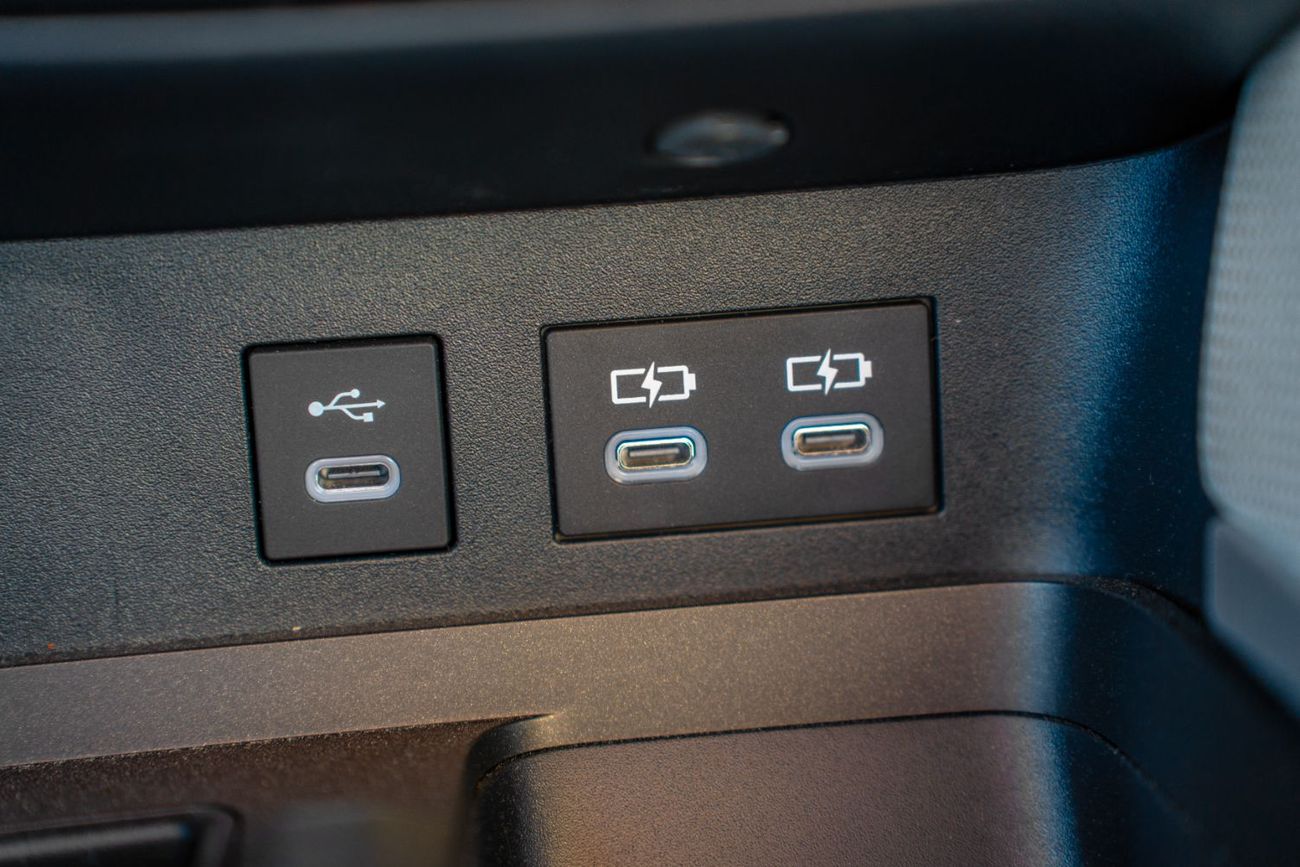 تويوتا كامري E 2.5L