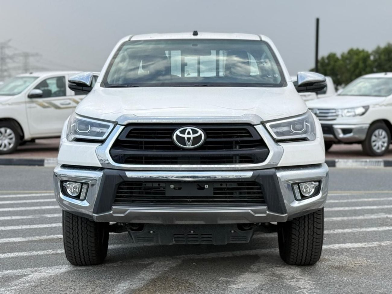 تويوتا هيلوكس TOYOTA HILLUX OMANI SPEC 2.7L WITH COMPRESSOR 2026 MODEL