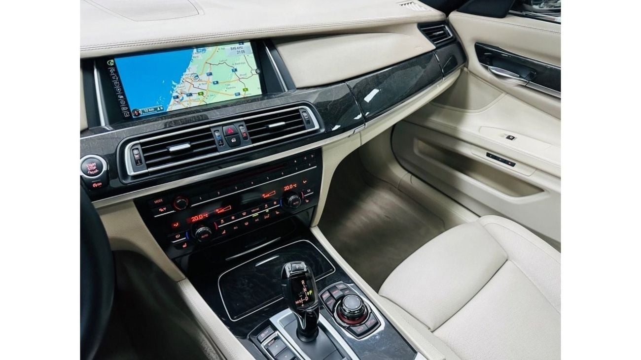 بي أم دبليو 750Li اكسكلوسيف