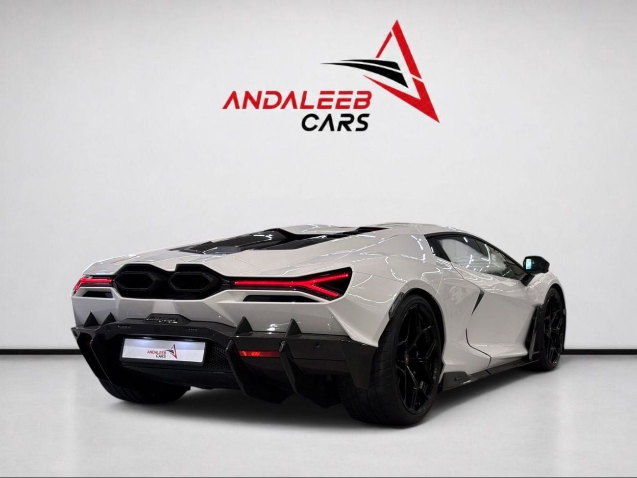 لامبورغيني ريفويلتو AED 30,400 P.M | 0% DOWN PAYMENT | LAMBORGHINI REVUELTO CARBON EDITION | 6.5L V12 HYBRID – 1,001 HP 