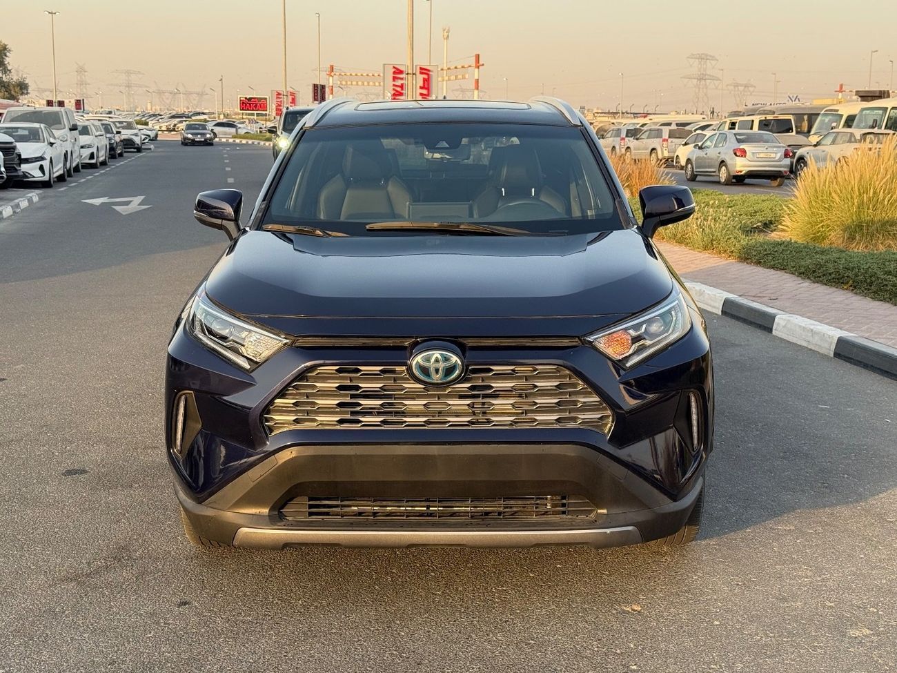 Toyota RAV4 XLE 2.5L 2019 TOYOTA RAV4 XSE HYBRID 4x4 FULL OPTIONS IMPORTED FROM USA