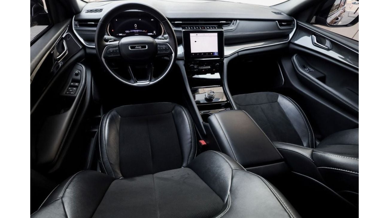 Jeep Grand Cherokee Jeep Grand Cherokee Limited 2022 GCC under Agency Warranty and Service Contract with Flexible Down-P