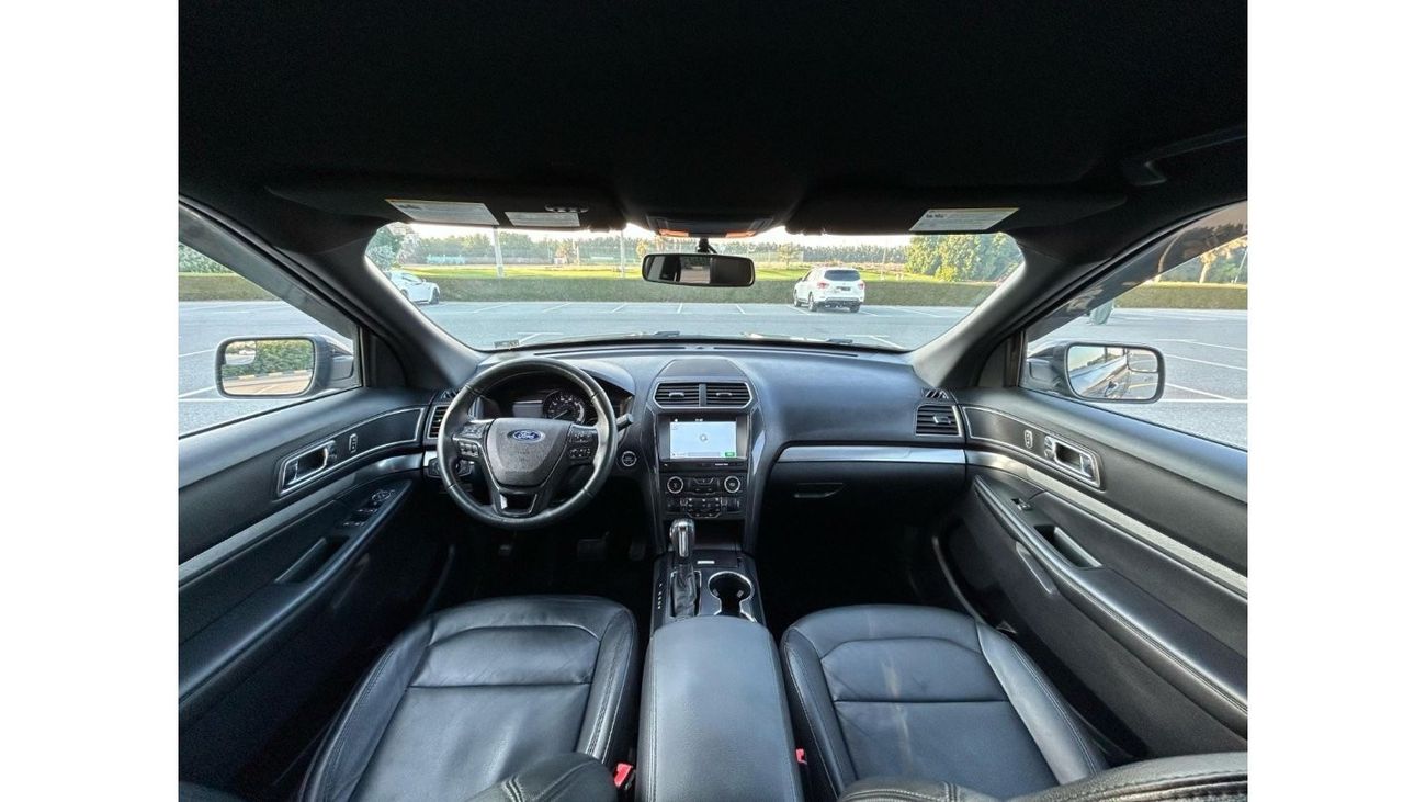 Ford Explorer XLT Ford Explorer 2018 US // VIP seats // good condition