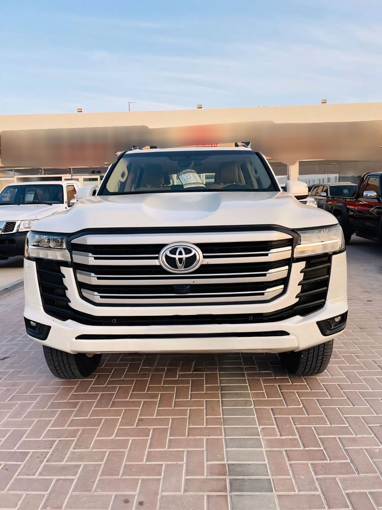 تويوتا لاند كروزر GXR 3.3L LHD DIESEL AUTOMATIC 4WD 6-CYLINDERS 7 SEATS 5 FOORS