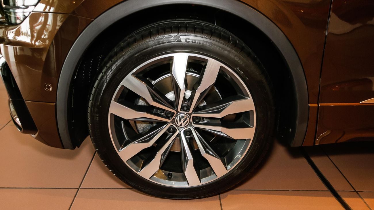 فولكس واجن تيجوان R Line  2.0 TSI 4MOTION