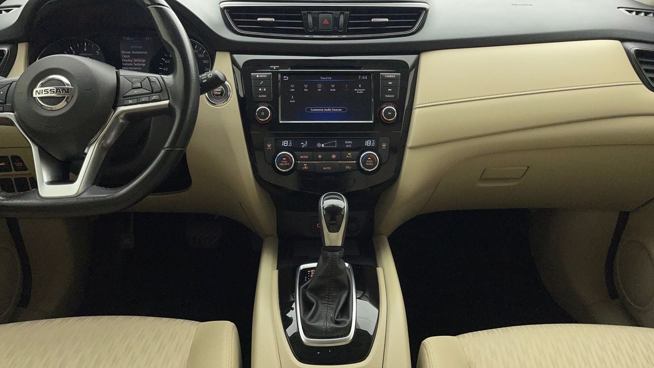 نيسان إكس تريل SV 2.5 | بدون دفعة مقدمة | اختبار القيادة في المنزل