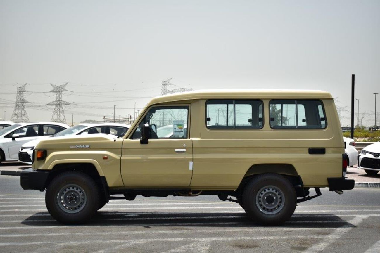 تويوتا لاند كروزر 70 2025 MODEL TOYOTA LAND CRUISER 78 HARDTOP V6 4.0L 4WD 9-SEATER AUTOMATIC