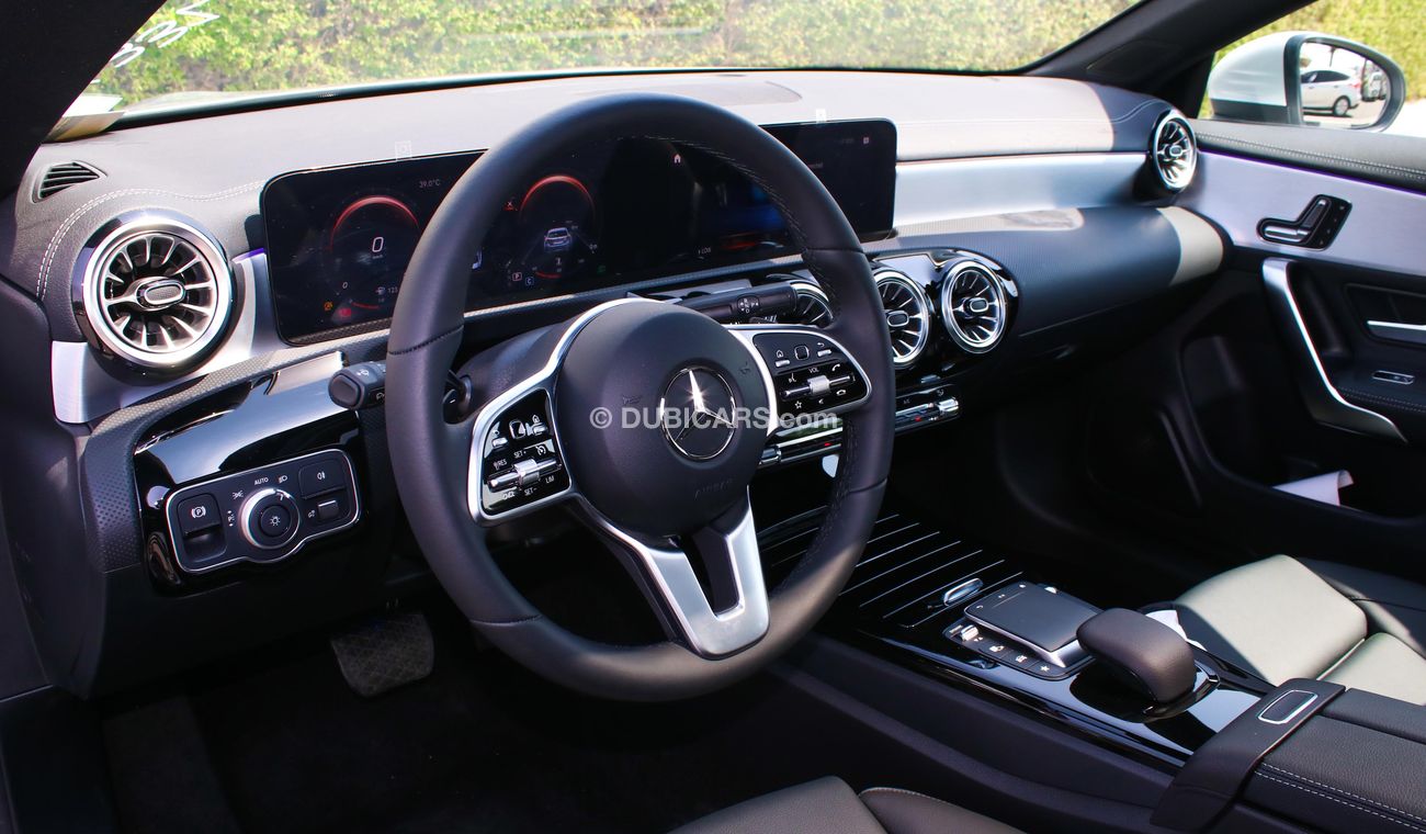 Mercedes-Benz CLA 200 | Progressive | 2022 | Brand New