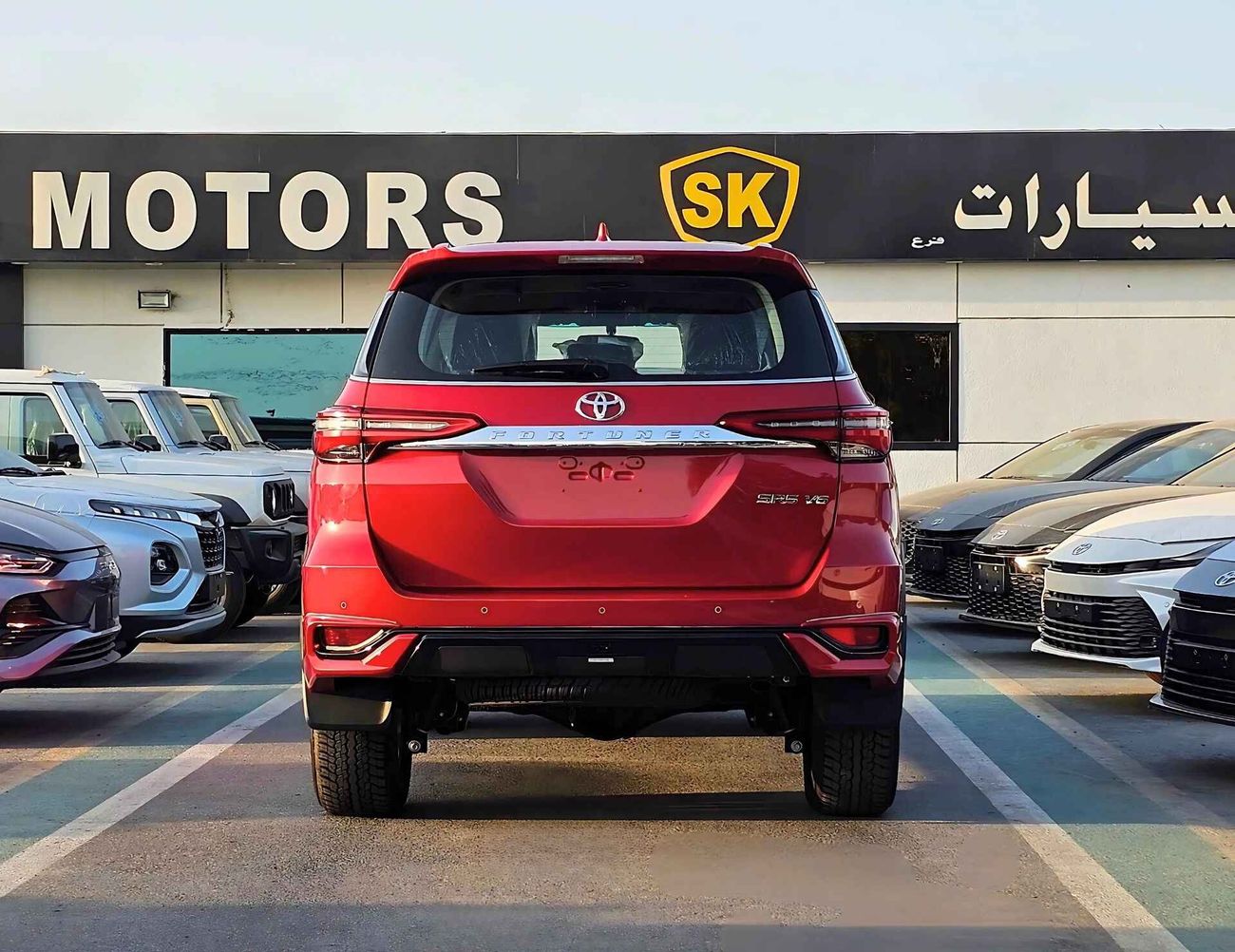 تويوتا فورتونر SR5 ADVENTURE / 4.0L V6 PETROL / PUSH START / REAR A/C (CODE # SR5DV)