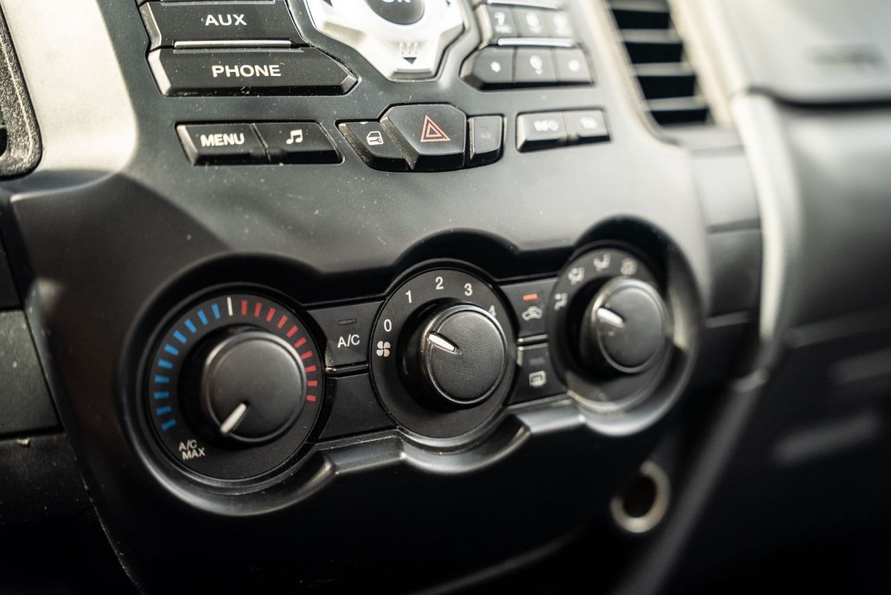 Ford Ranger XLT 2016 Manual Transmission GCC Low Mileage 2.5L Petrol 4 Cylinders