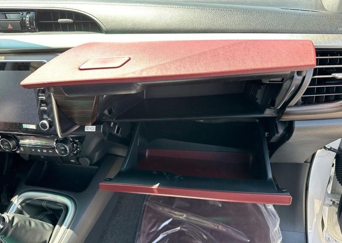 تويوتا هيلوكس GLX Limited 2.7L