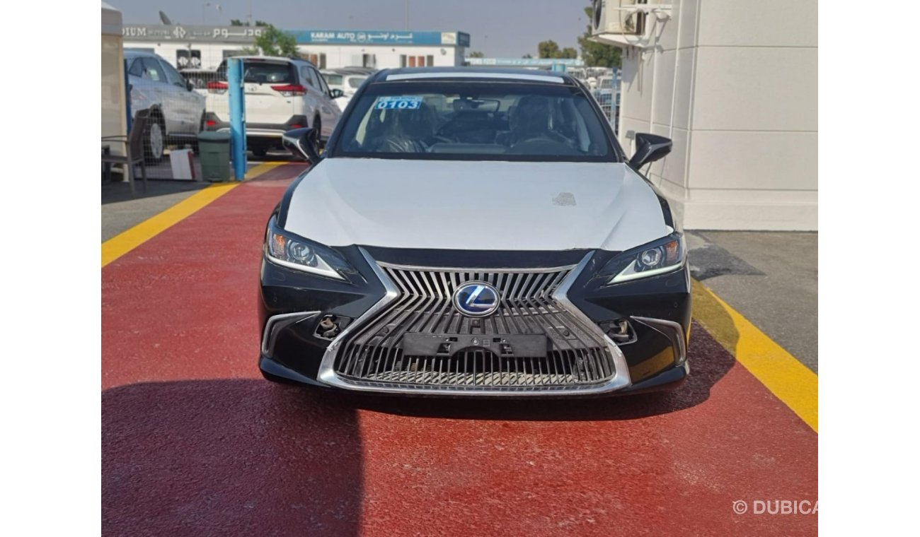 Lexus ES 300 Lexus ES300h (AXZH10) 2.5L Sedan FWD 4 Doors Black  Hybrid Euro 4  Model 2019