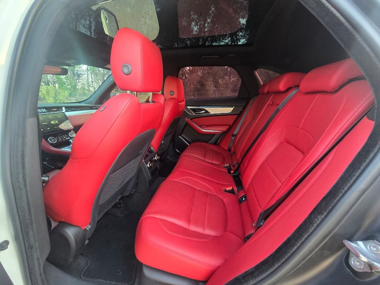 Jaguar F-PACE R-DYNAMIC SE P250 JAGUAR F-PACE R-DYNAMIC 2023 GCC // AWD // ORIGINAL PAINT // FULL CAR PPF // ACCID