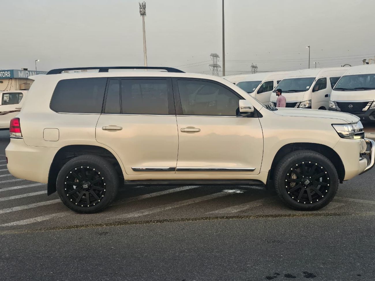 Toyota Land Cruiser 2019 TOYOTA LAND CRUISER V8 SAHARA